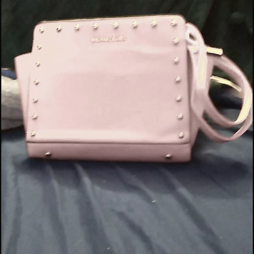 Michael Kors pink salmon purse,